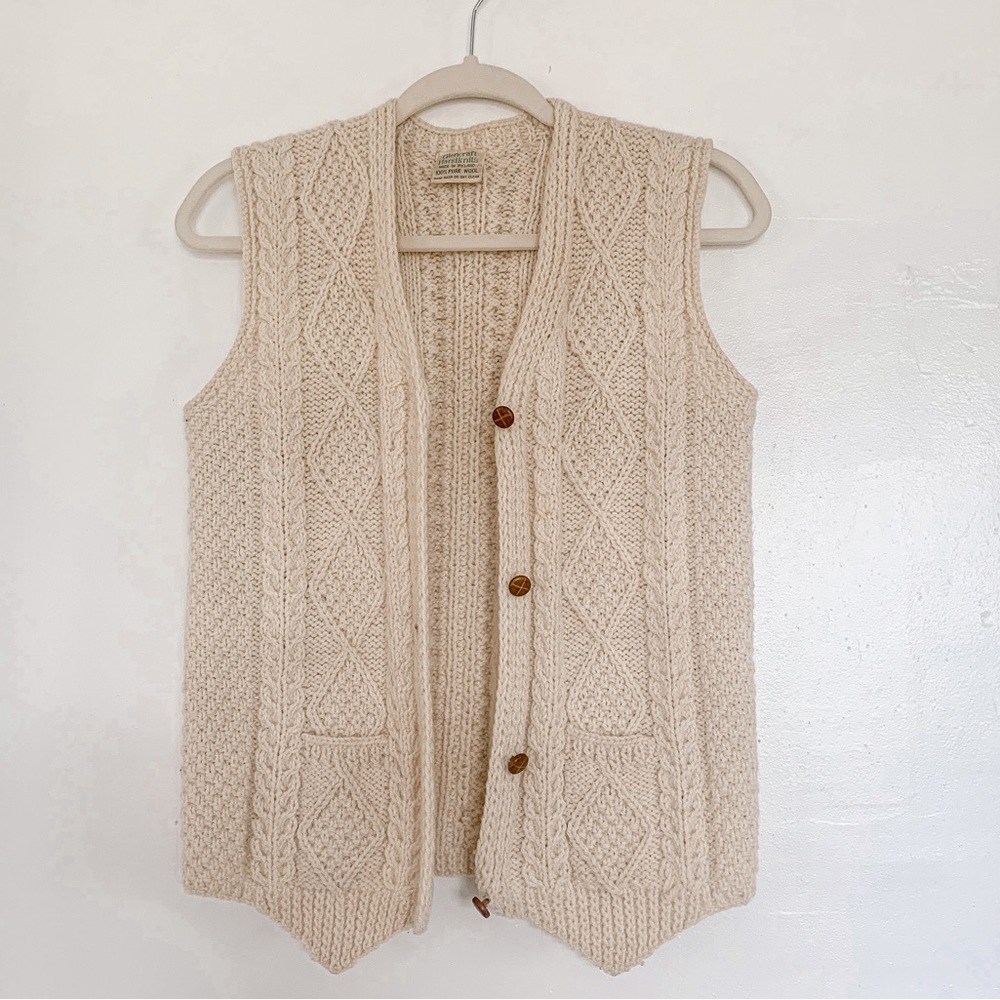 Vintage| Irish wool sweater vest| women’s S
